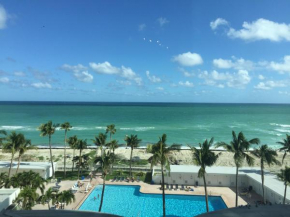 Отель Ocean Front Units Miami Beach  Майами Бич